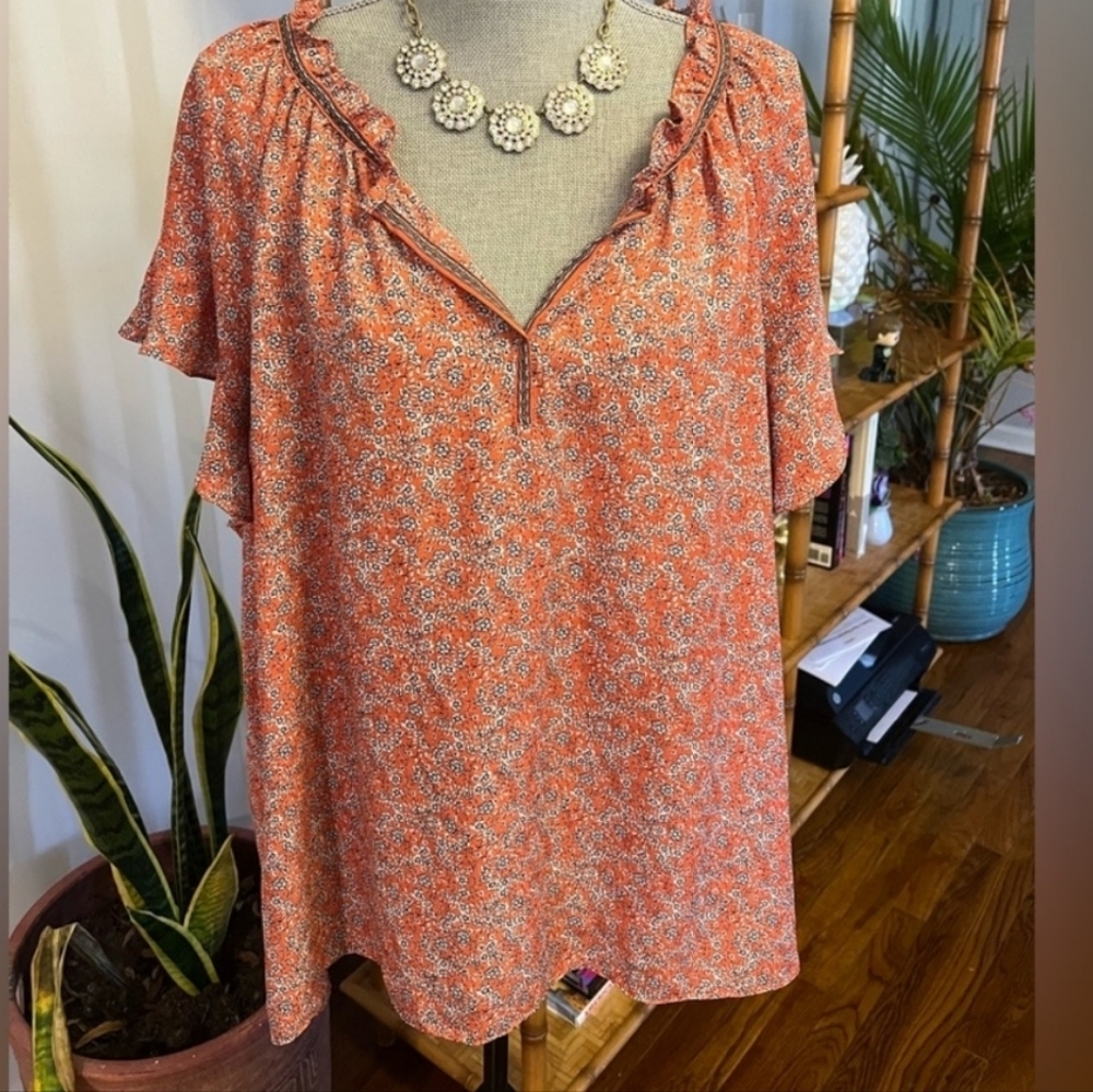 Max Studio 2X Beautiful Blouse Gathered Neckline & Sleeve